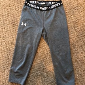 Grey capris